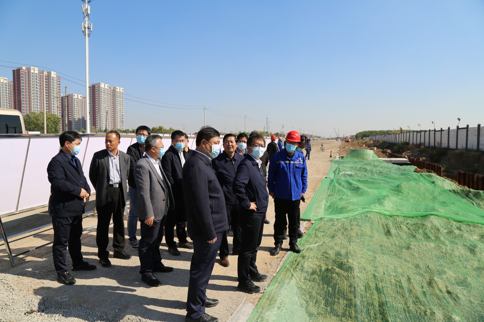 沧州市委副书记市长向辉到解放路调直长芦大道石港路工程调研指导工作